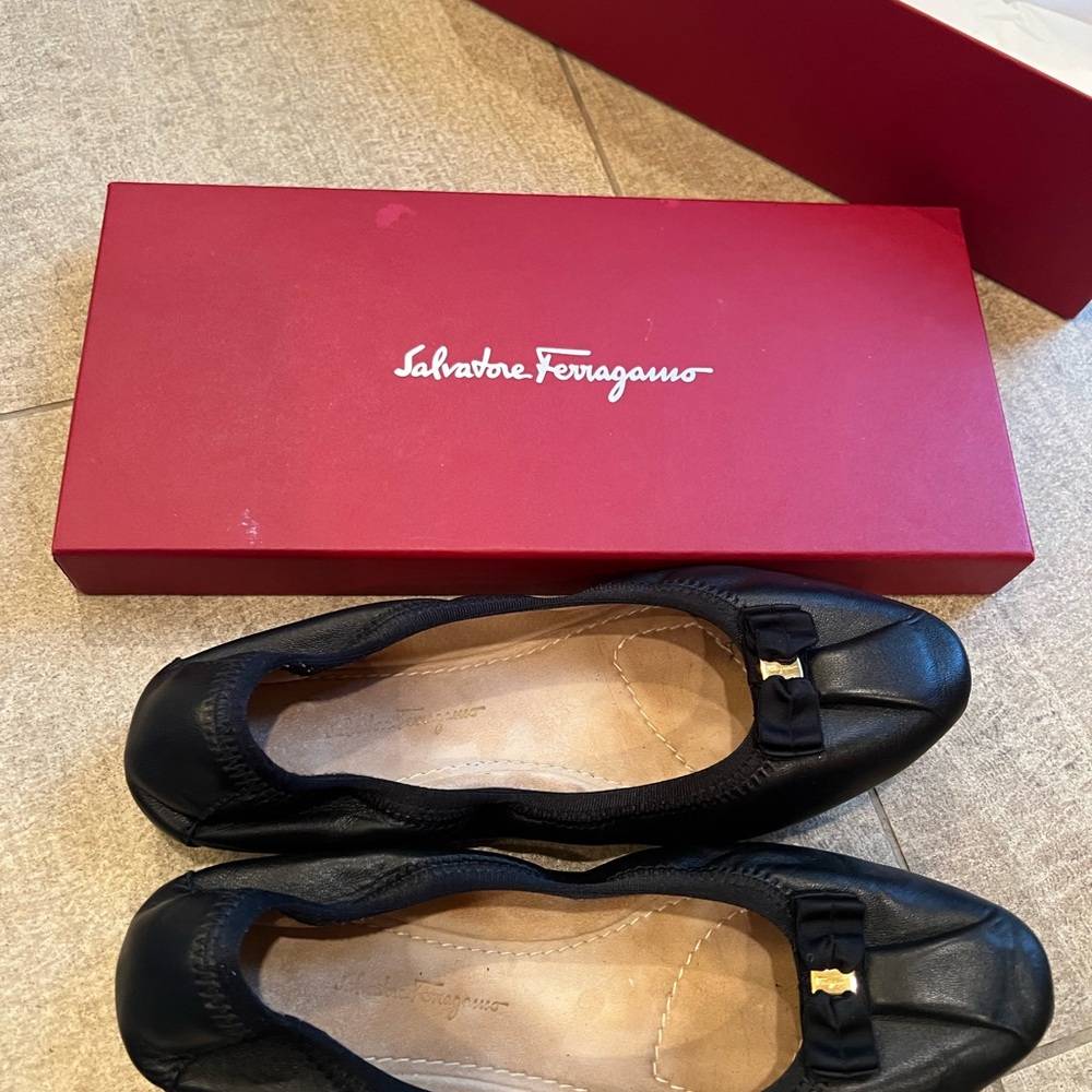 Salvatore Ferragamo Black Flats with Gold Accent Size 7.5